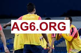 布劳恩：哈登和米切尔轮流接管了比赛，防守他们很吃力